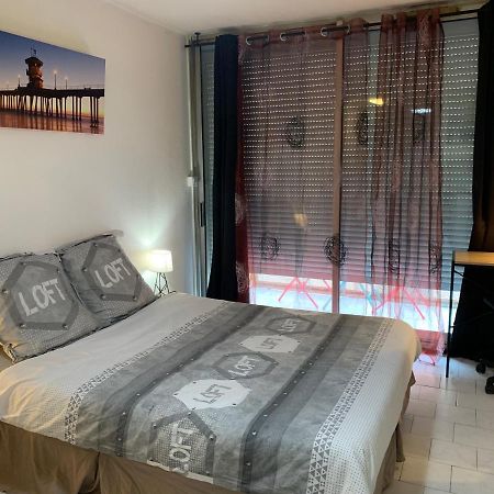 Nimes Studio Parking Dhuoda Εξωτερικό φωτογραφία