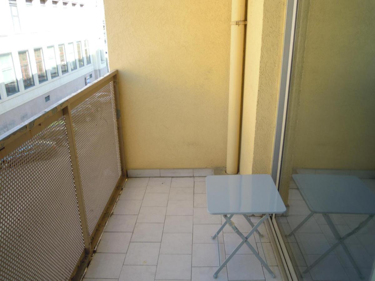 Nimes Studio Parking Dhuoda Εξωτερικό φωτογραφία