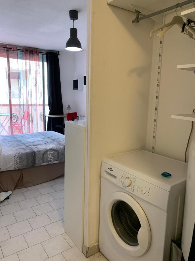 Nimes Studio Parking Dhuoda Εξωτερικό φωτογραφία